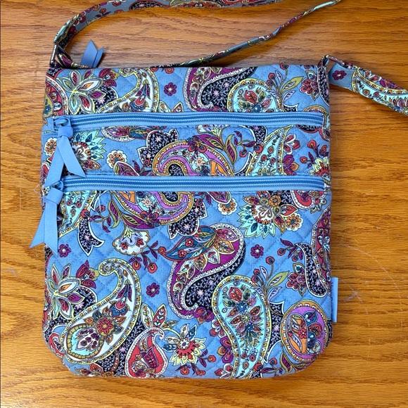 Vera Bradley Handbags - Vera Bradley Paisley Cotton Crossbody Bag - like new